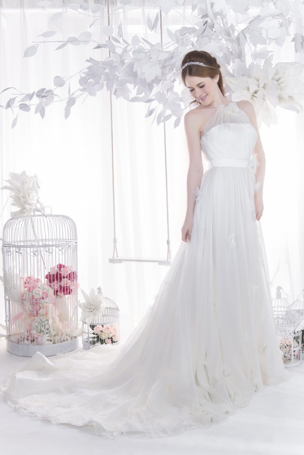 Halter neck silk chiffon wedding dress